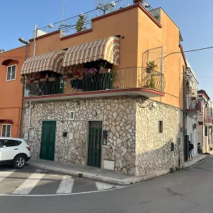 Dimora Cuoccio Couette-café Bari